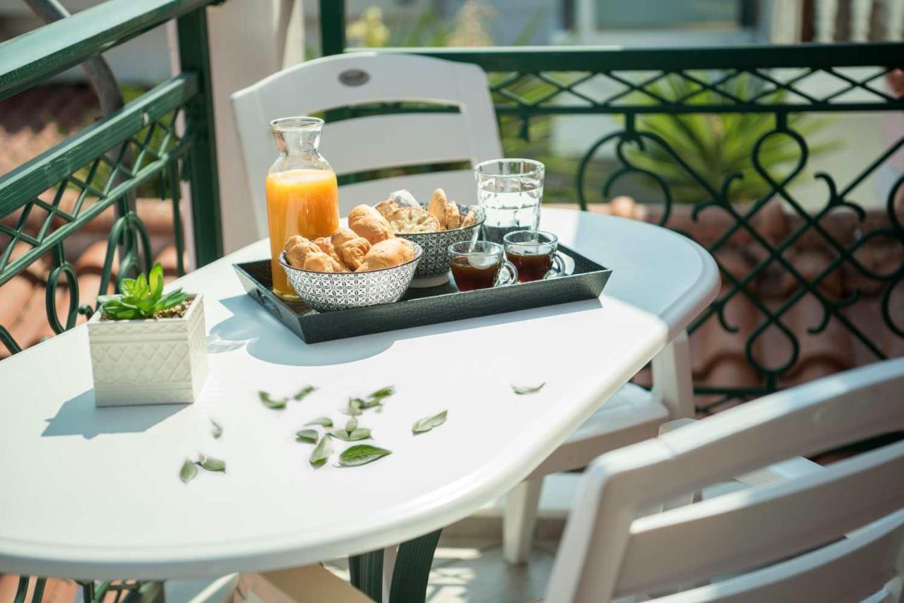 Spira Studios & Apartments In The Heart Of לגאנאס מראה חיצוני תמונה