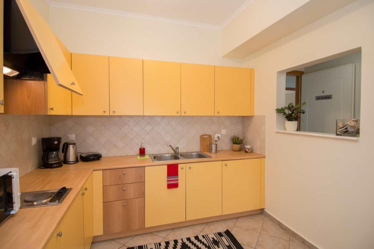 Spira Studios & Apartments In The Heart Of לגאנאס מראה חיצוני תמונה