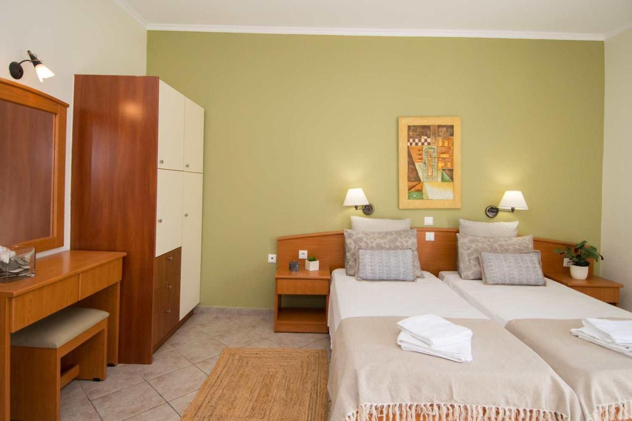 Spira Studios & Apartments In The Heart Of לגאנאס מראה חיצוני תמונה