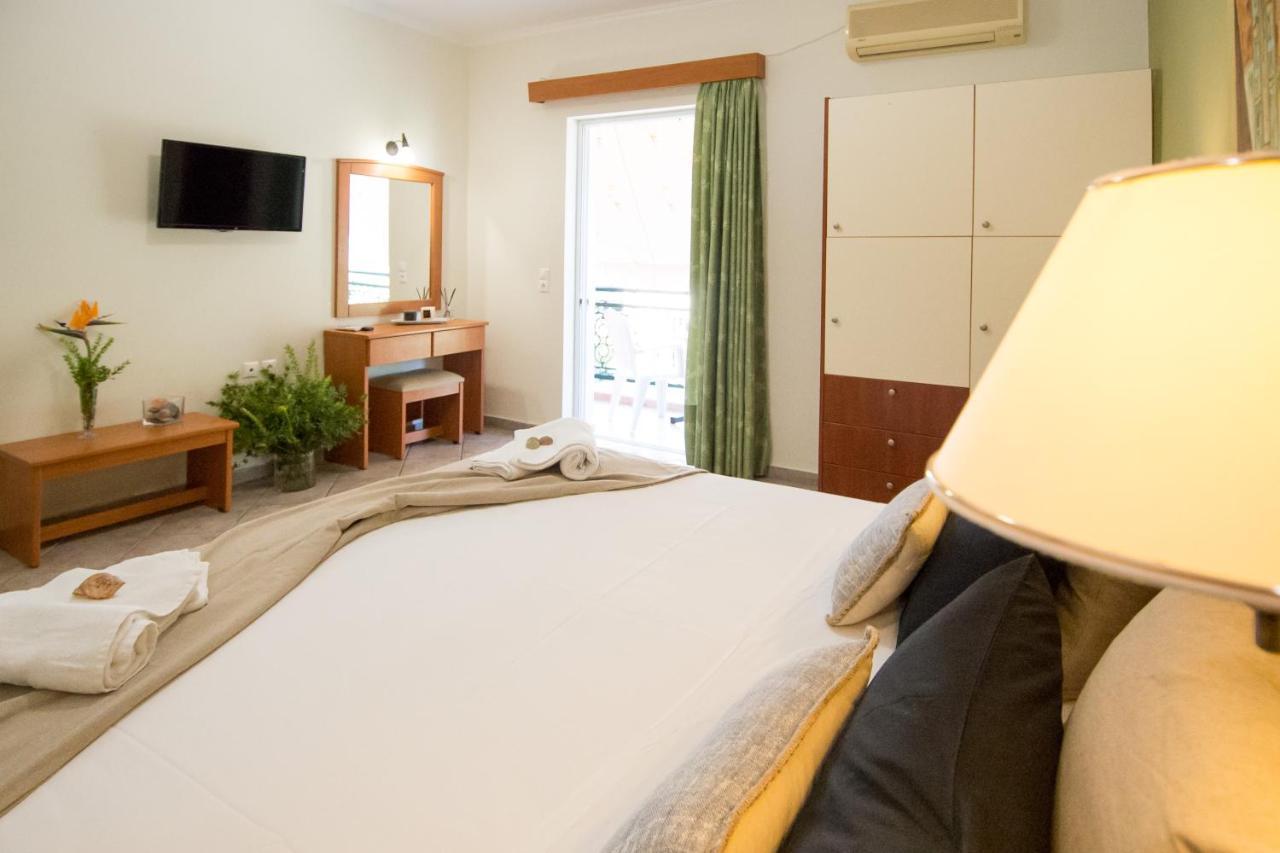 Spira Studios & Apartments In The Heart Of לגאנאס מראה חיצוני תמונה