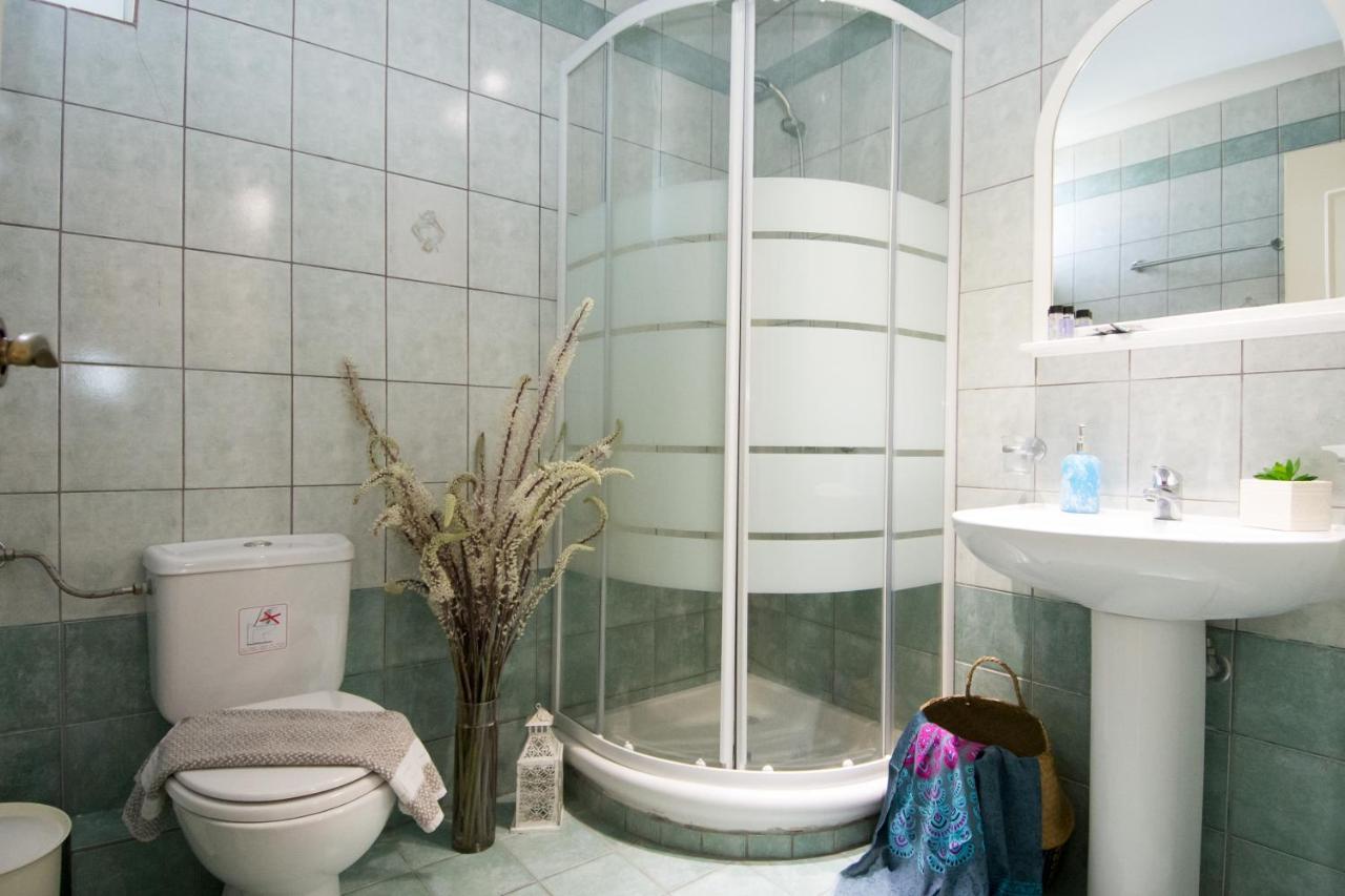 Spira Studios & Apartments In The Heart Of לגאנאס מראה חיצוני תמונה