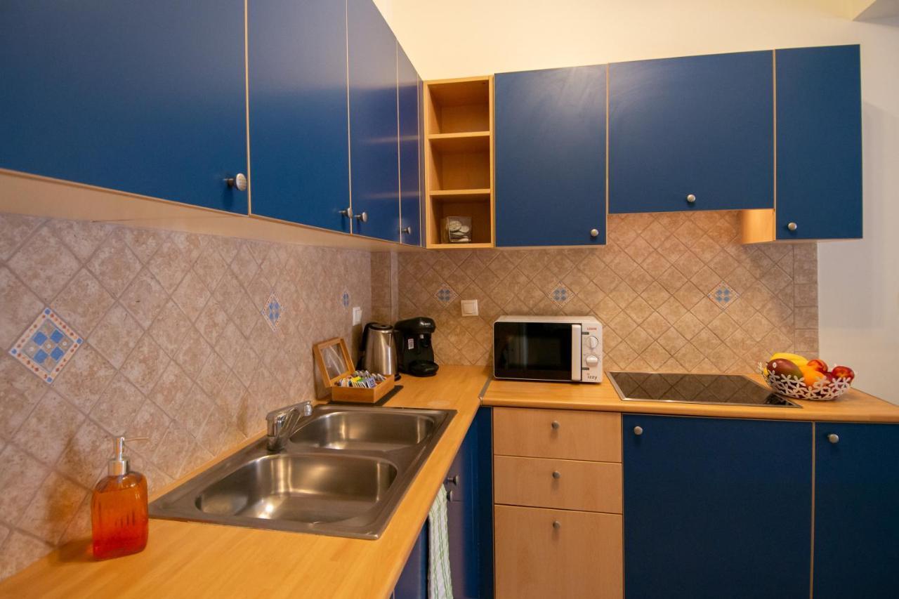Spira Studios & Apartments In The Heart Of לגאנאס מראה חיצוני תמונה