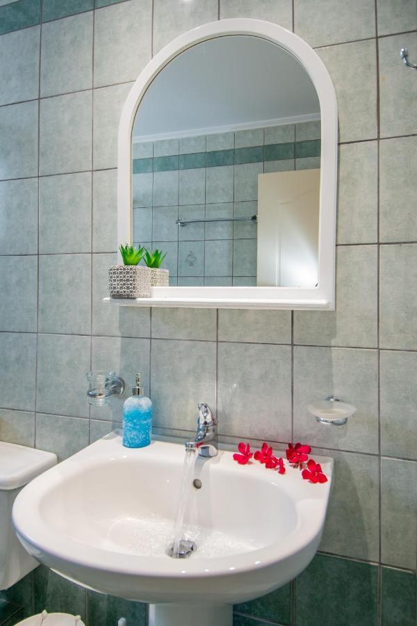 Spira Studios & Apartments In The Heart Of לגאנאס מראה חיצוני תמונה
